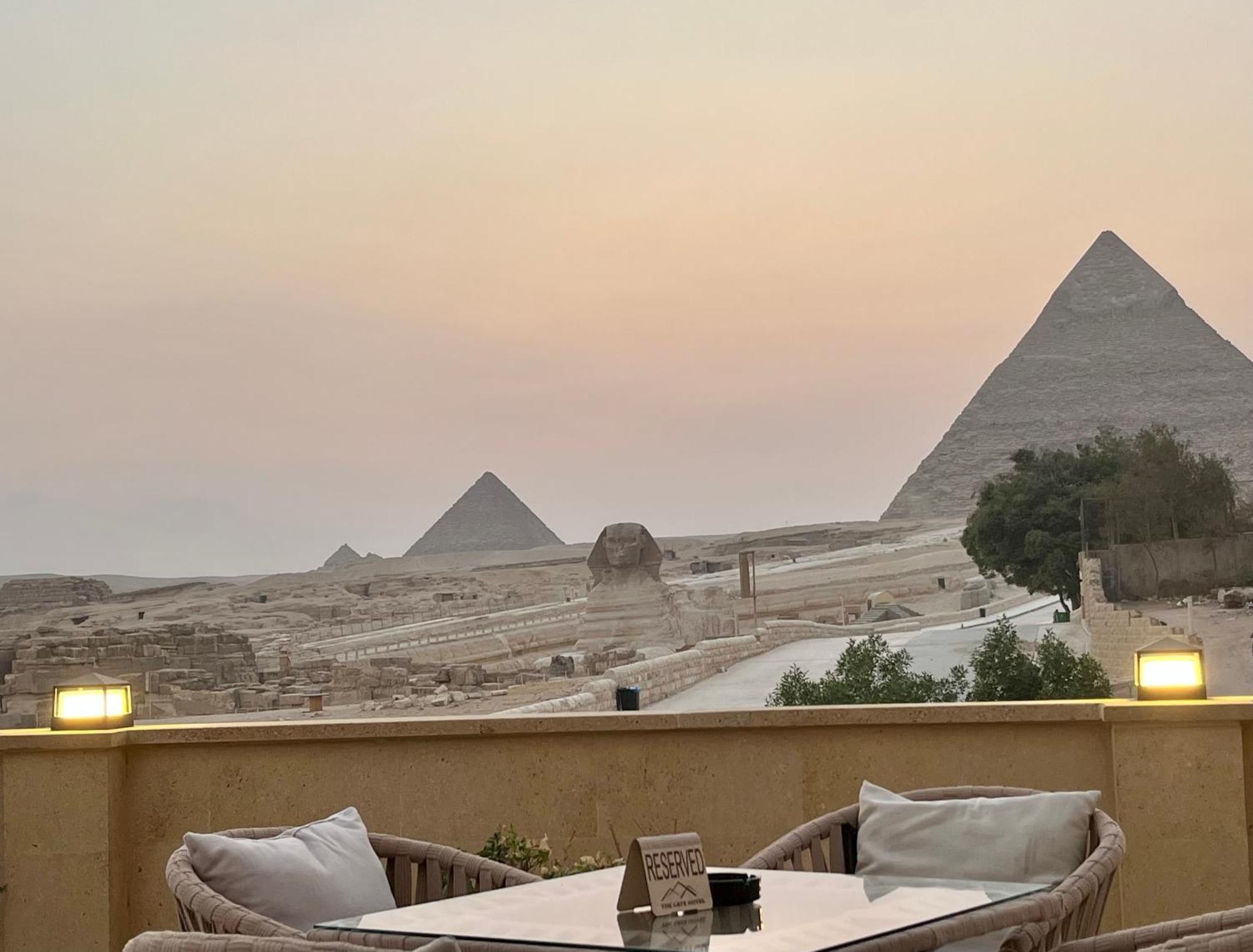 The Gate Hotel Front Pyramids & Sphinx View Kafret el-Gabal 외부 사진