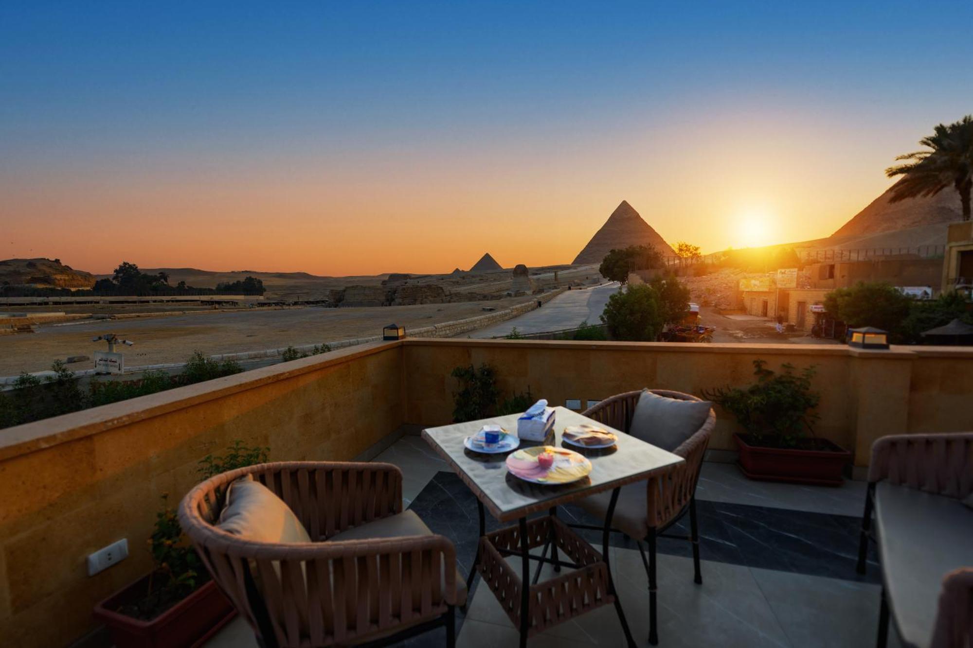 The Gate Hotel Front Pyramids & Sphinx View Kafret el-Gabal 외부 사진