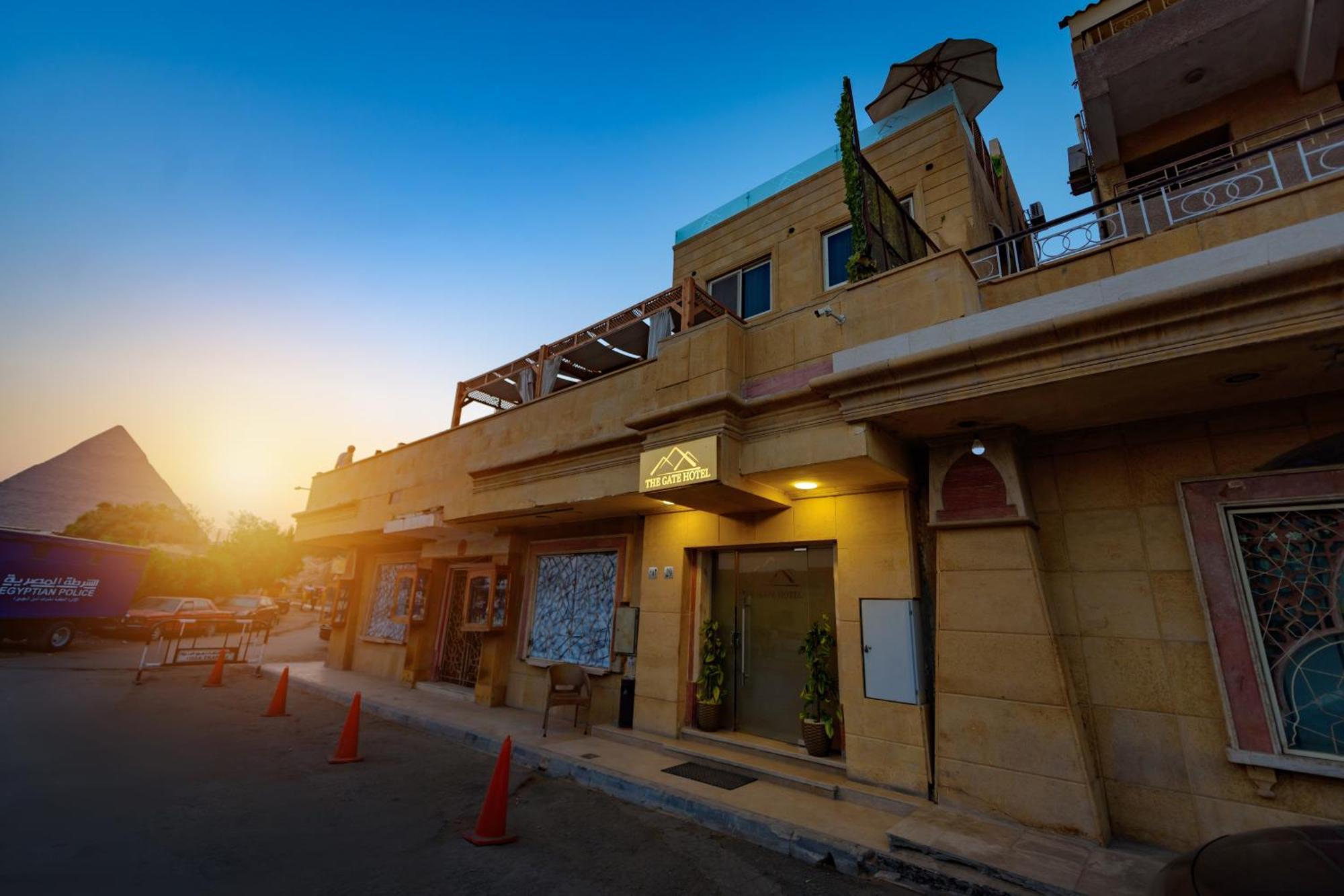 The Gate Hotel Front Pyramids & Sphinx View Kafret el-Gabal 외부 사진