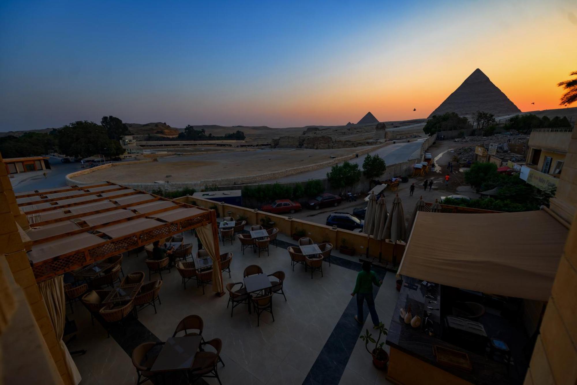 The Gate Hotel Front Pyramids & Sphinx View Kafret el-Gabal 외부 사진