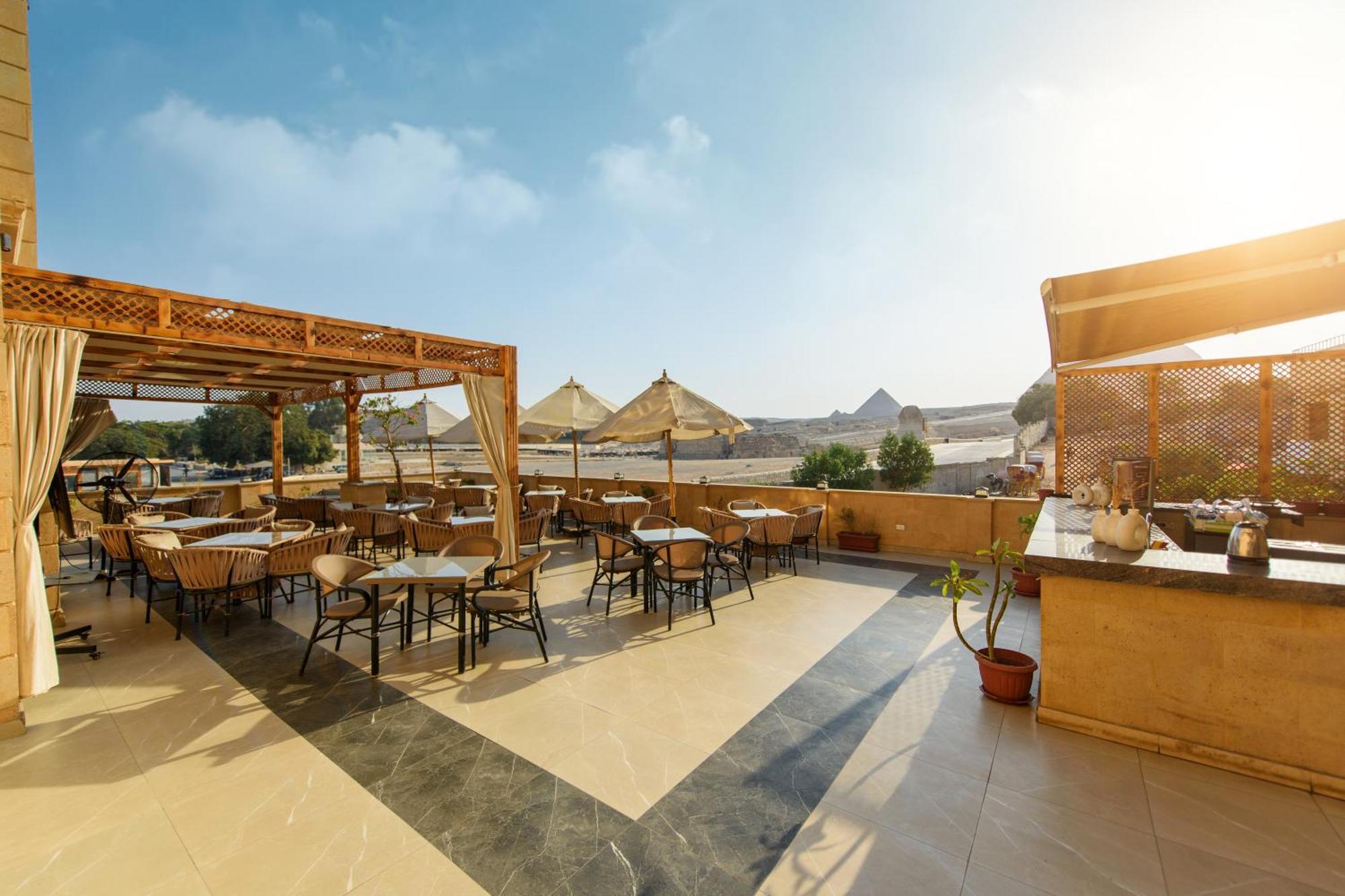 The Gate Hotel Front Pyramids & Sphinx View Kafret el-Gabal 외부 사진