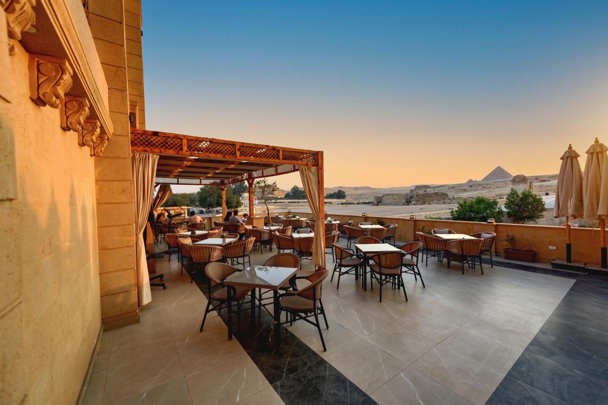 The Gate Hotel Front Pyramids & Sphinx View Kafret el-Gabal 외부 사진